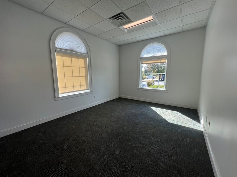 More Photos Of 991 S Mcpherson Church Rd, Fayetteville Bank For Lease