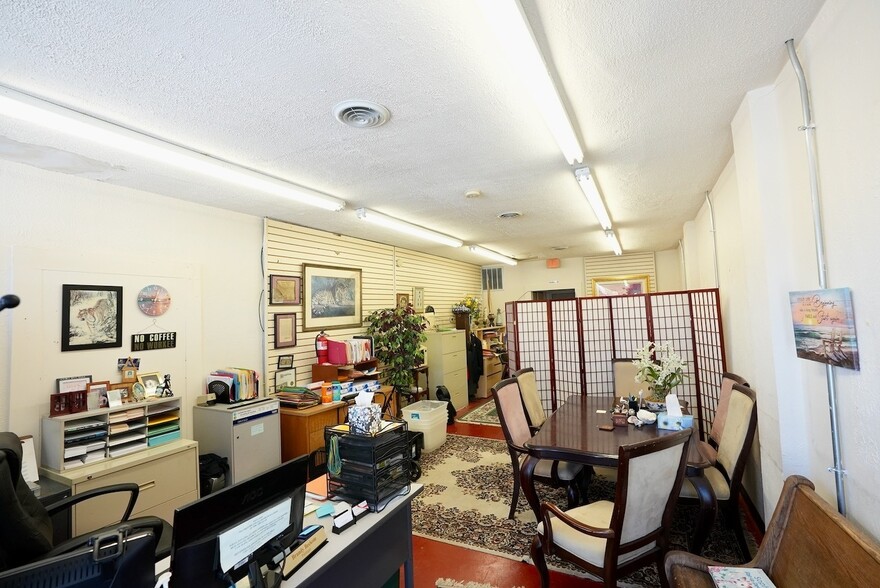 More Photos Of 5237-5243 Rockville Rd, Indianapolis Storefront For Sale