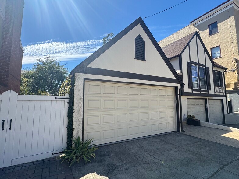 More Photos Of 1652 Oxford St, Berkeley Apartments For Sale