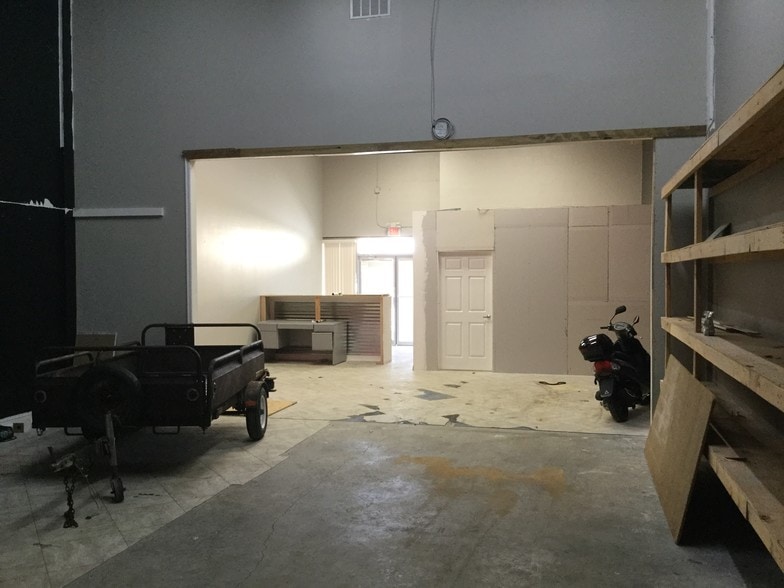 More Photos Of 885 S Charles Richard Beall Blvd, Debary Unknown For Lease