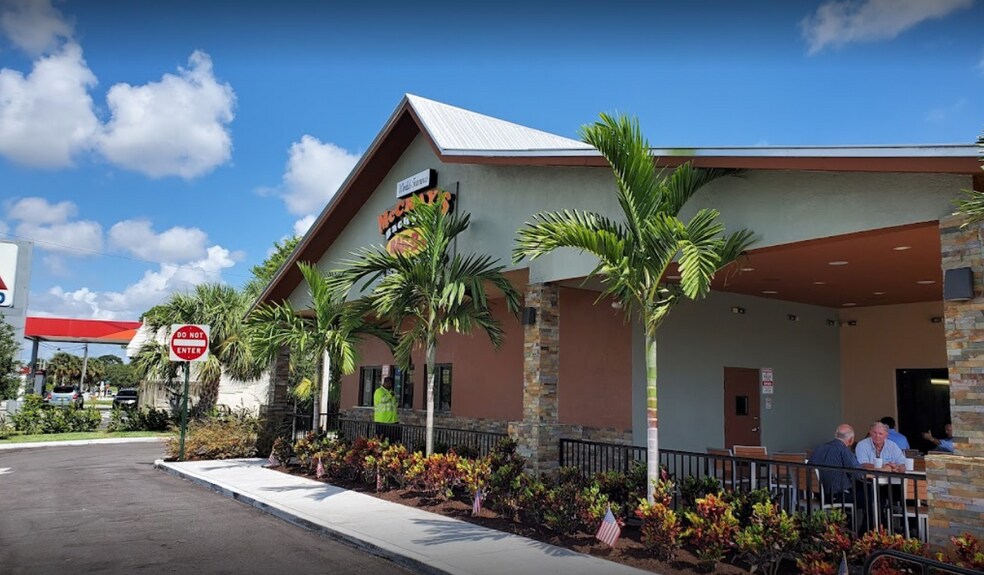 More Photos Of 1521 45th St, Mangonia Park Restaurant For Sale