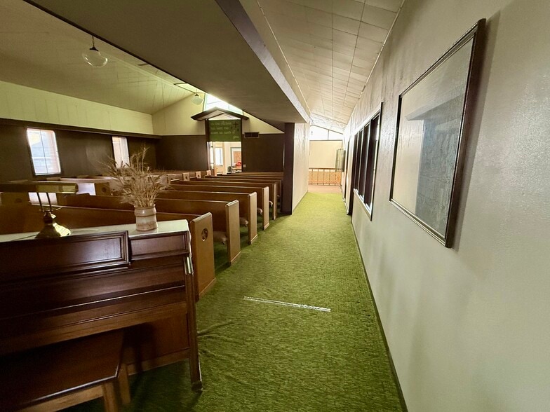 More Photos Of 209 1st N st, Hingham Religious Facility For Sale