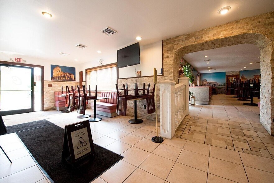 More Photos Of 28 Raceway Rd, Monticello Restaurant For Sale