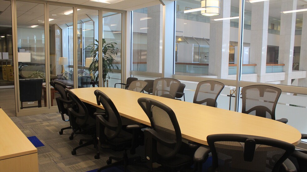 More Photos Of 1 Independent Dr, Jacksonville Office For Lease