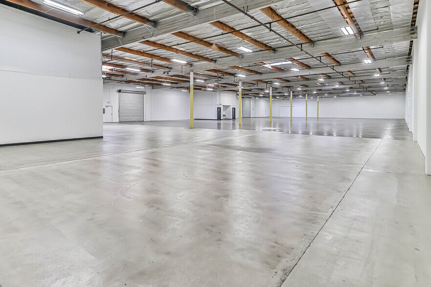 More Photos Of 7103 Fair Ave, North Hollywood Warehouse For Lease