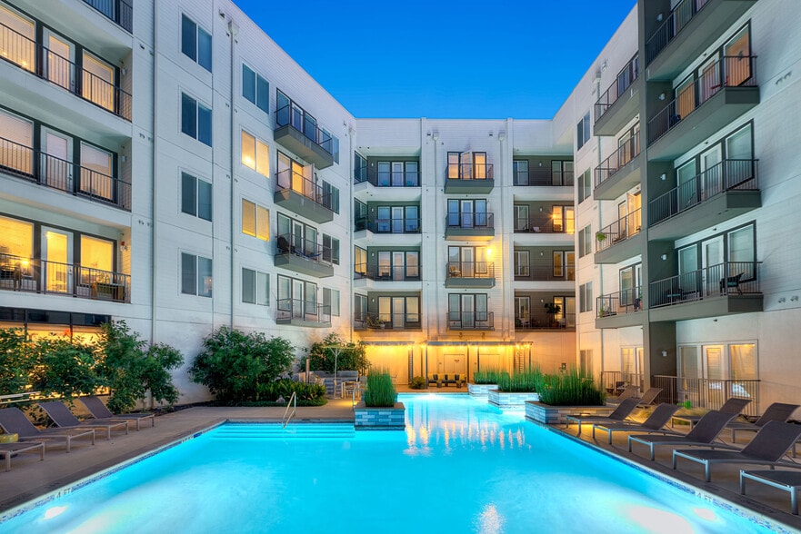 More Photos Of 110 W Cityline Dr, Richardson Apartments For Lease