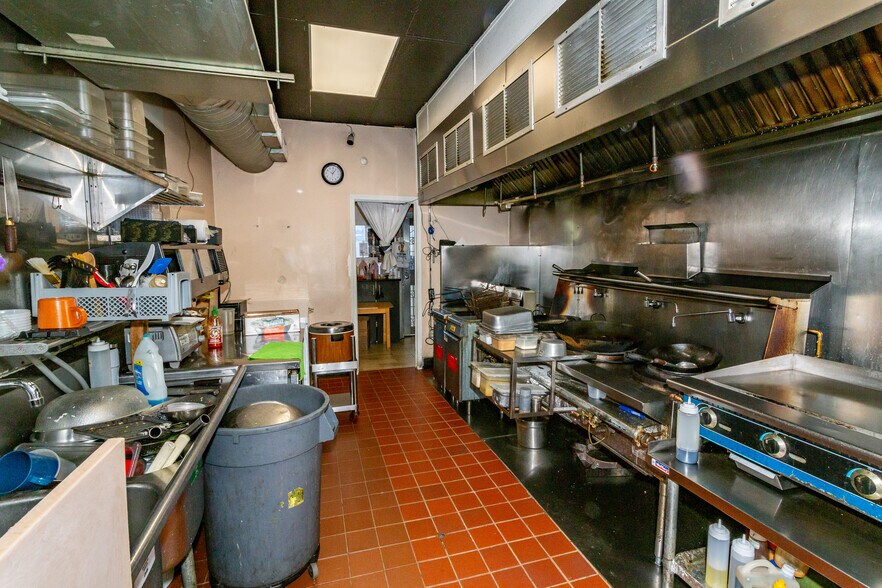 More Photos Of 2510 E Monument St, Baltimore Restaurant For Sale
