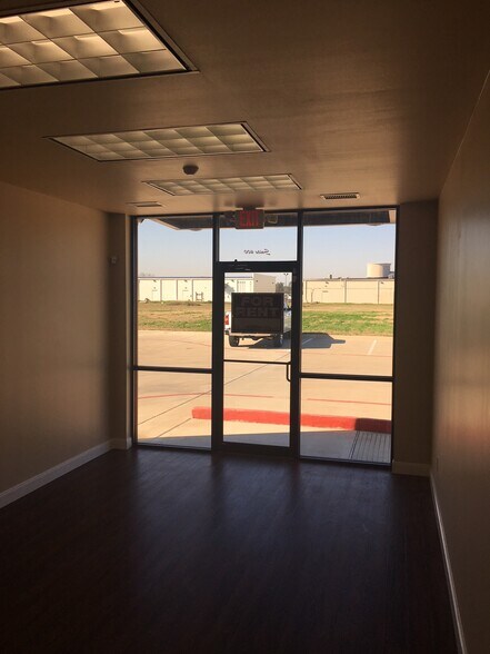 More Photos Of 18703 Clay Rd, Houston Industrial For Lease
