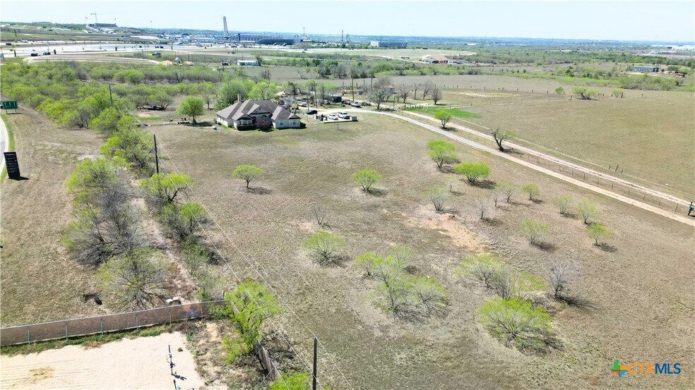 More Photos Of 7710 Elroy rd, Del Valle Land For Sale