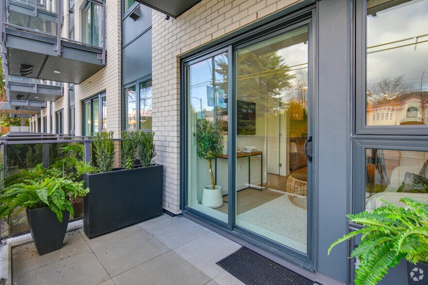 More Photos Of 5828 Granville St, Vancouver Apartments For Sale