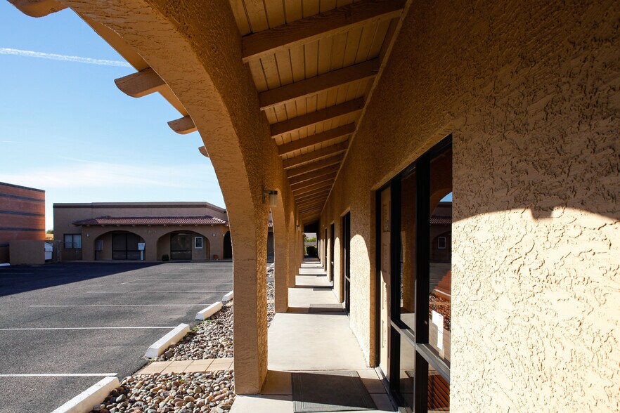 More Photos Of 13711 W Camino Del Sol, Sun City West Medical For Lease