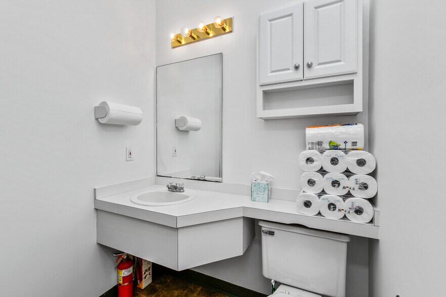 More Photos Of 407 Orchard Park, Ridgeland Office Residential For Sale