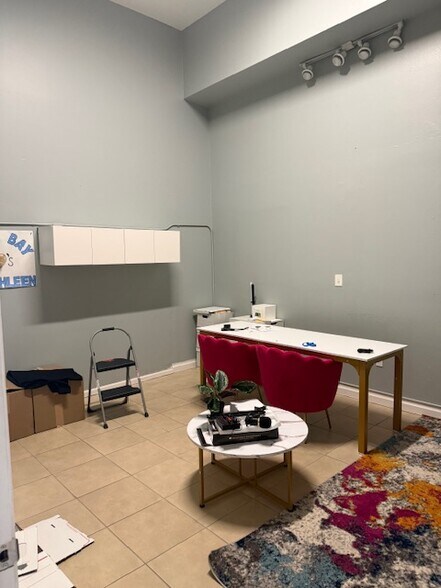 More Photos Of 3215-3217 S Macdill, Tampa Unknown For Lease