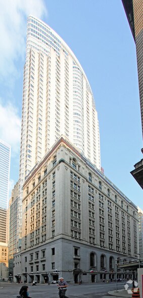 More Photos Of 1 King St W, Toronto Hotel For Sale