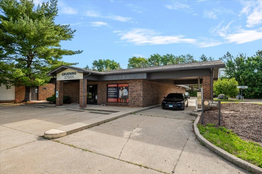 More Photos Of 1124 Centre West Dr, Springfield Office For Lease