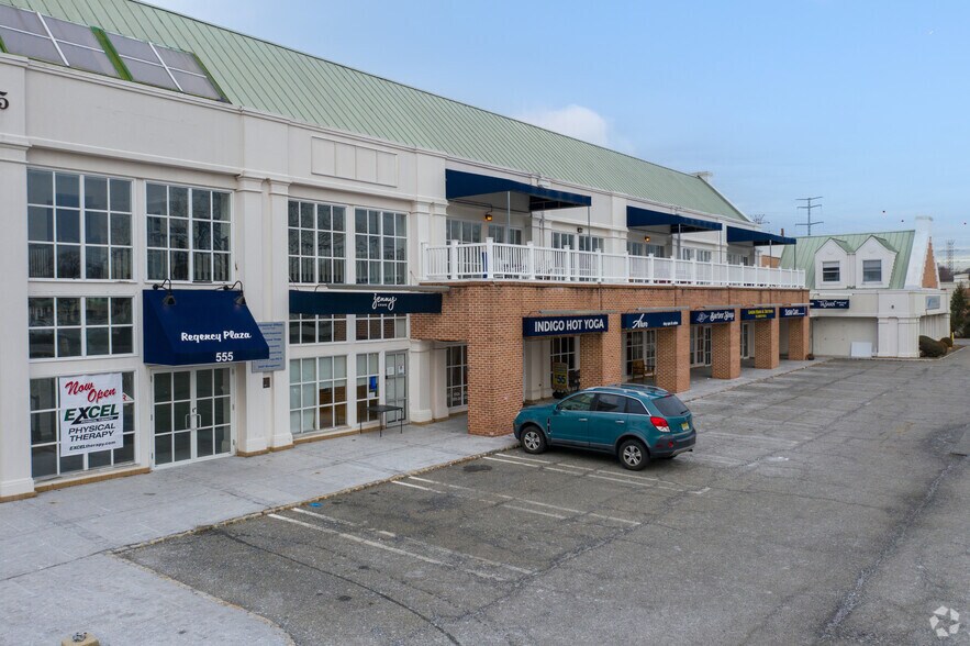 Primary Photo Of 555 Passaic Ave, West Caldwell Storefront Retail Office For Lease