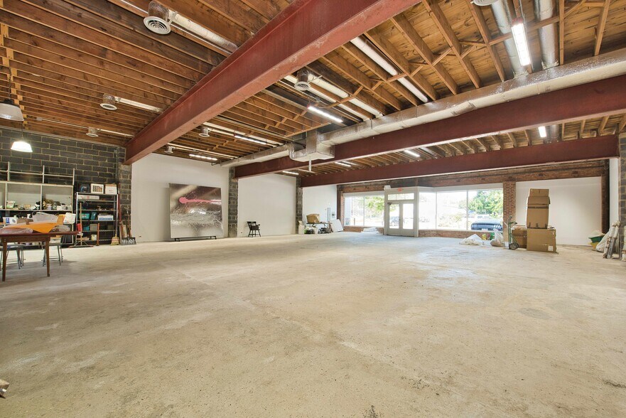 More Photos Of 16 Ludlam Ave, Bayville General Retail For Sale