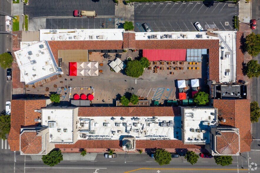 More Photos Of 3451 W 6th St, Los Angeles Storefront Retail Office For Lease