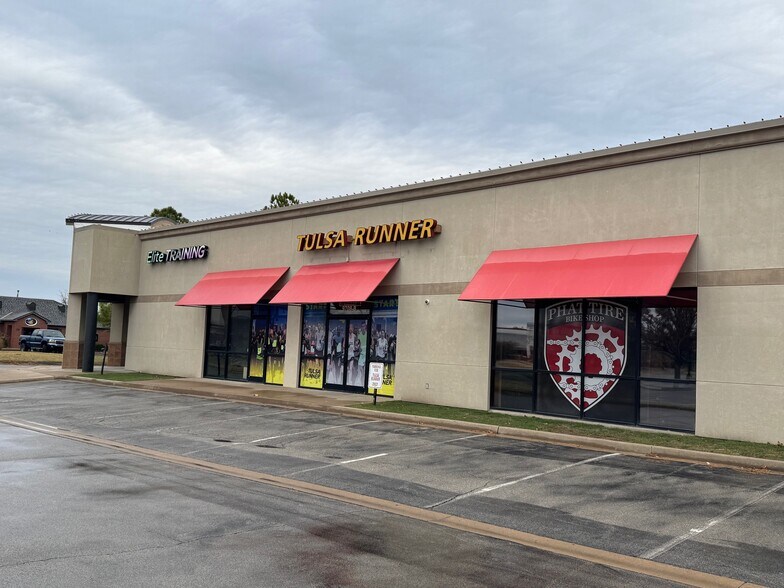 More Photos Of 9708 S Riverside Dr, Tulsa General Retail For Sale