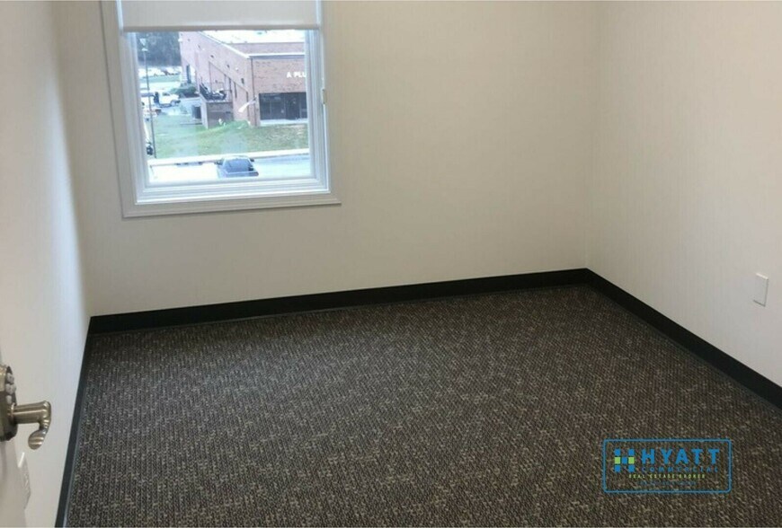 More Photos Of 9123 Old Annapolis Rd, Columbia Storefront Retail Office For Lease