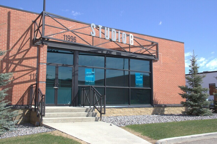 More Photos Of 10939 120th St NW, Edmonton General Retail For Lease