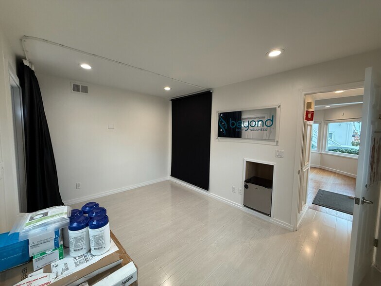 More Photos Of 7880 Exchange Pl, La Jolla Freestanding For Lease