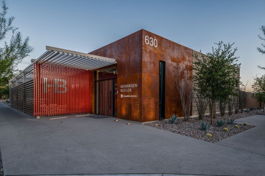 More Photos Of 630 S 11th St, Las Vegas Freestanding For Sale