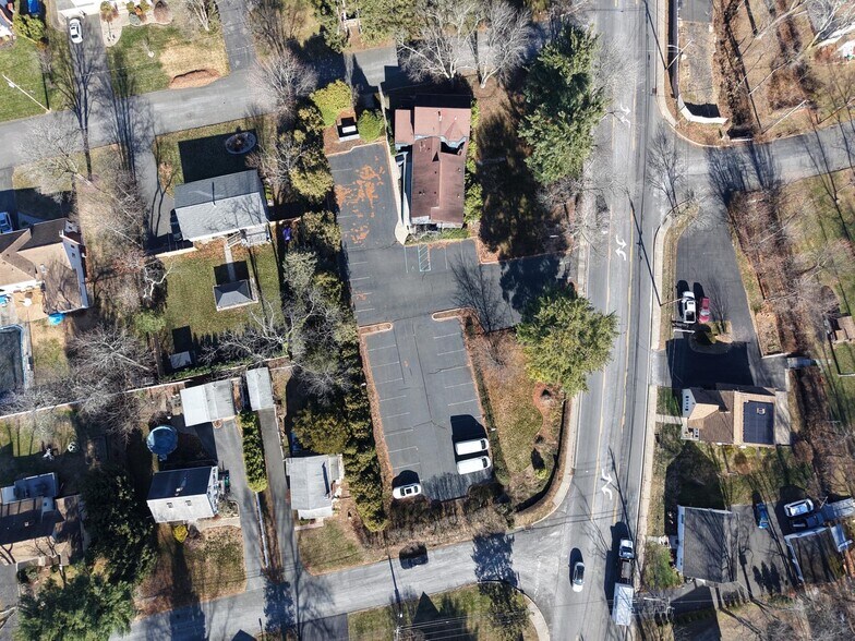 Primary Photo Of 57 N Middletown Rd, Nanuet Medical For Lease