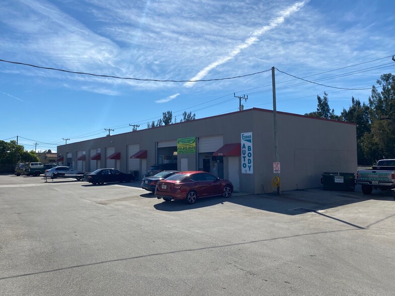 More Photos Of 3700-3758 SE Dixie Hwy, Stuart General Retail For Lease
