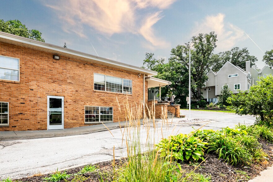 Primary Photo Of 3569 Leavenworth St, Omaha Office For Lease