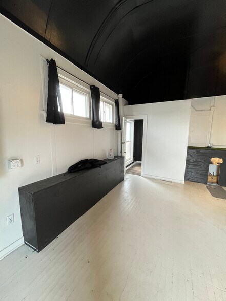 More Photos Of 29023-29029 Euclid Ave, Wickliffe Loft Creative Space For Lease