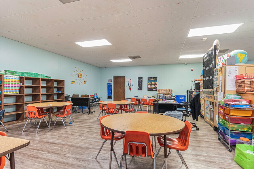 More Photos Of 18490 Kuykendahl Rd, Spring Freestanding For Sale