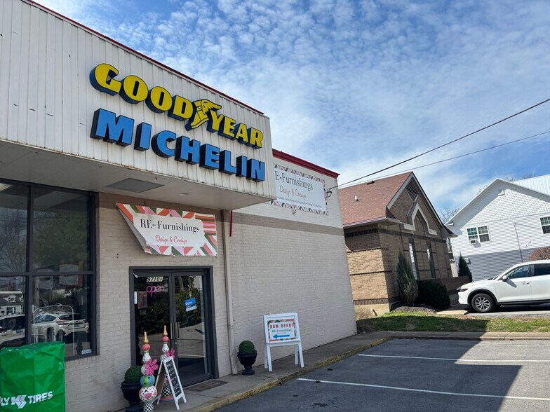 More Photos Of 9710 1/2 Taylorsville Rd, Louisville Warehouse For Lease