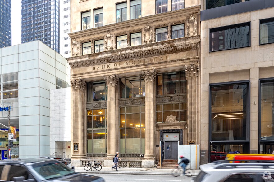 More Photos Of 302 Bay St, Toronto Coworking Space