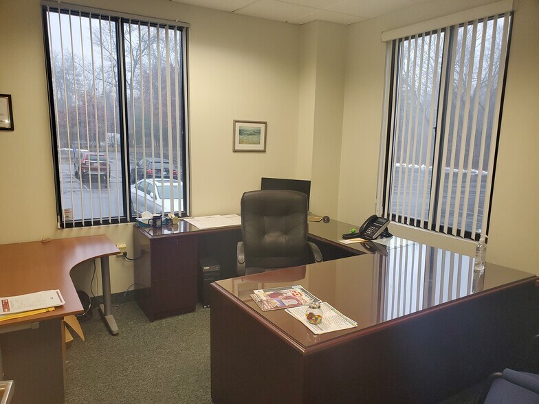 More Photos Of 280 N Main St, East Longmeadow Office For Sale