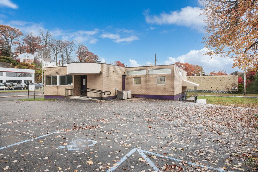 More Photos Of 2176 Central Park Ave, Yonkers Medical For Sale