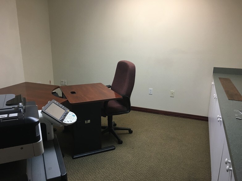 More Photos Of 1924 S Osprey Ave, Sarasota Coworking Space