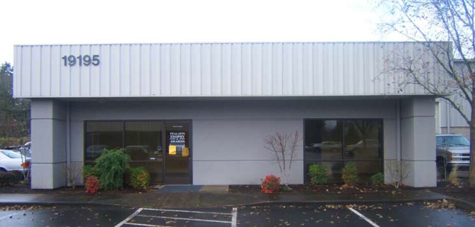 More Photos Of 19155-19195 SW Teton Ave, Tualatin Warehouse For Lease