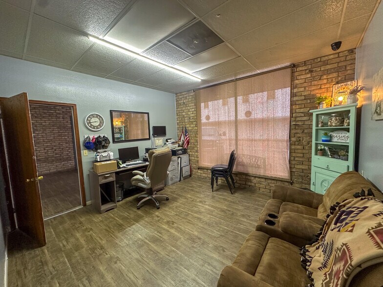 More Photos Of 201 San Antonio Rd, Alto General Retail For Sale