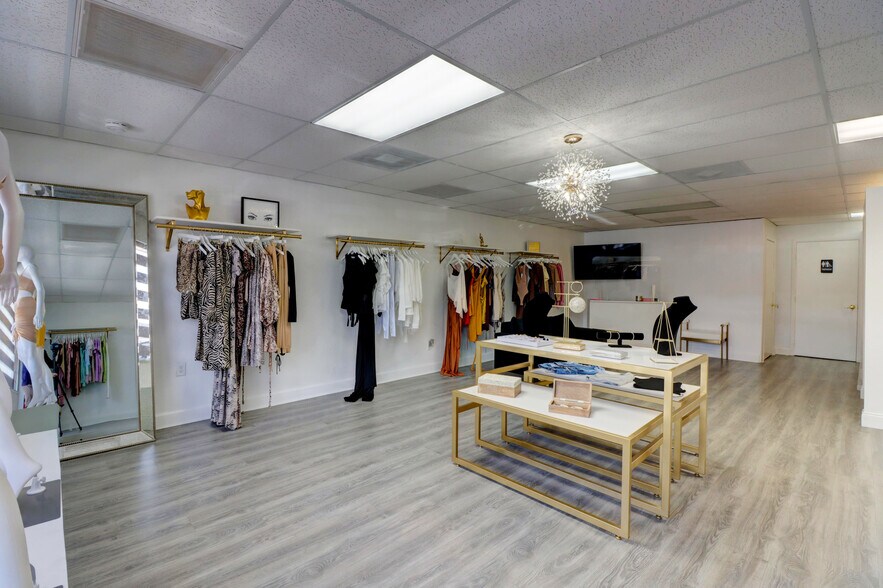 More Photos Of 4515-4527 Del Prado Blvd S, Cape Coral Freestanding For Lease