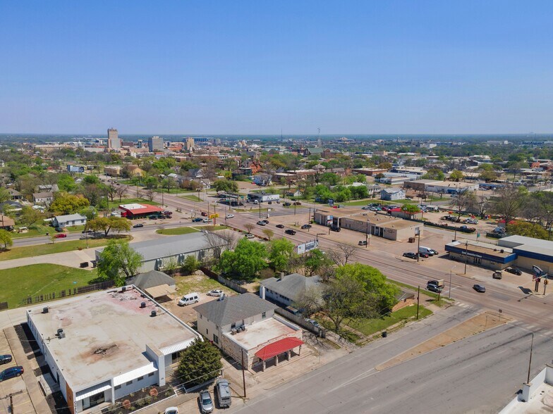 More Photos Of 521 N 18th St, Waco Office Residential For Sale