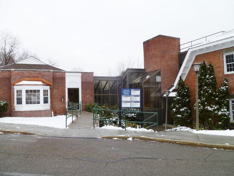 More Photos Of 2 Stowe Rd, Peekskill Medical For Sale