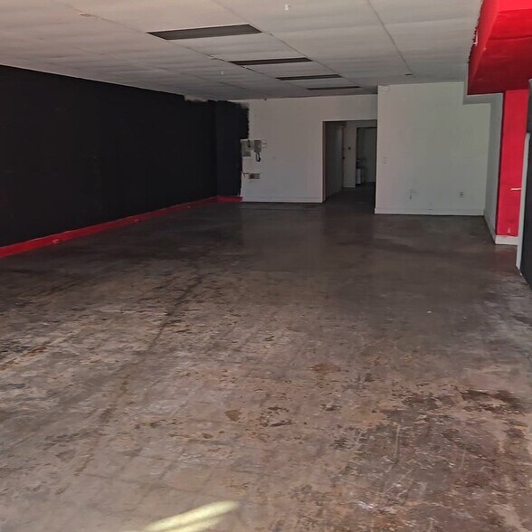 Primary Photo Of 5202 Burnet Rd, Austin Storefront For Lease