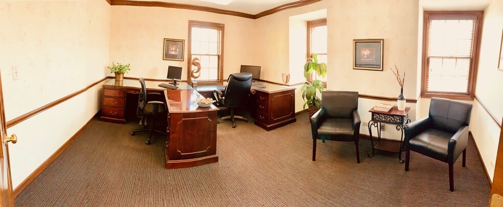 More Photos Of 1632 W Colonial Pky, Inverness Loft Creative Space For Lease