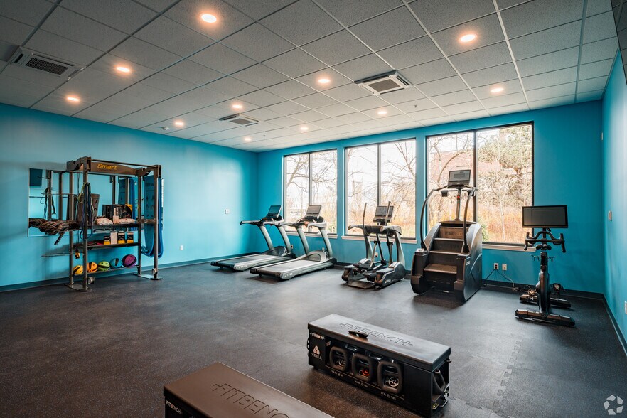 More Photos Of 6842 Main St, Williamsville Apartments For Lease