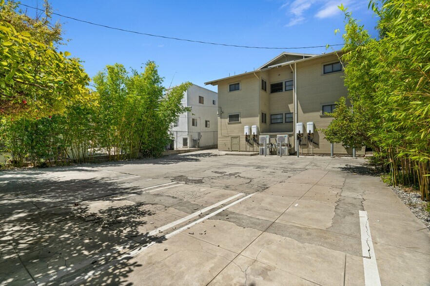 More Photos Of 1140 Lemoyne St, Los Angeles Apartments For Sale