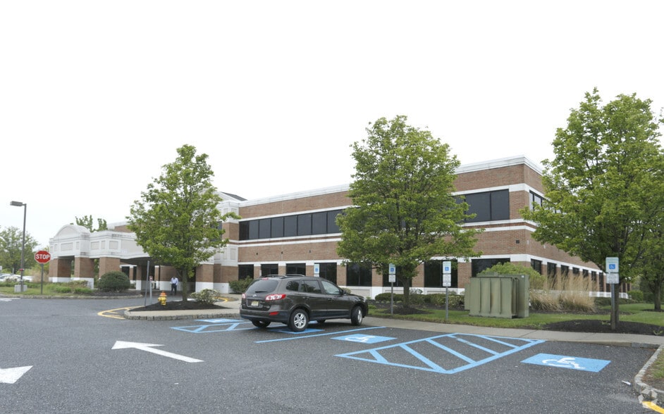 Primary Photo Of 100 Commons Way, Holmdel Medical For Lease