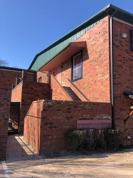 Primary Photo Of 111 W 5th St, Tyler Loft Creative Space For Lease