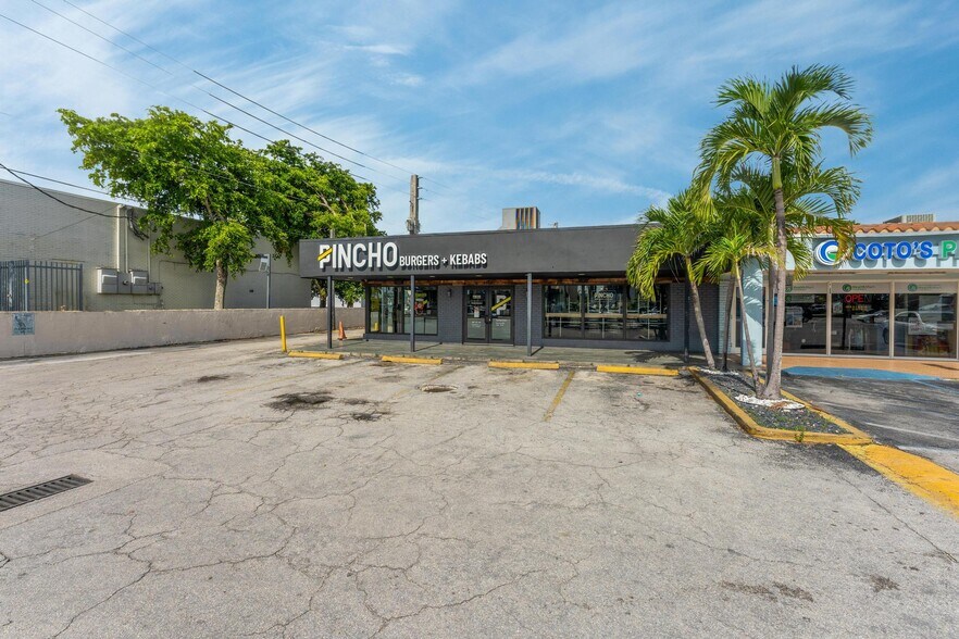 Primary Photo Of 4950 W 12th Ave, Hialeah Restaurant For Sale