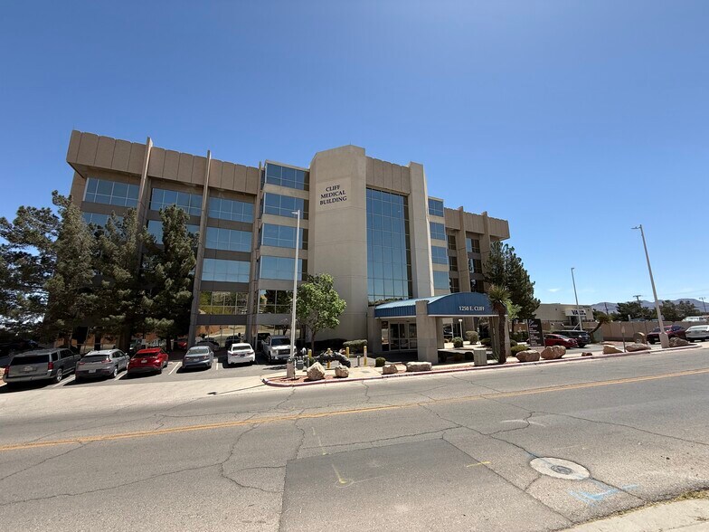 Primary Photo Of 1250 E Cliff Dr, El Paso Medical For Lease
